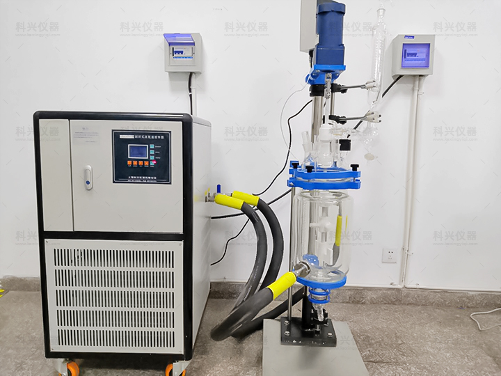 上?？婆d儀器與四川某大學(xué)合作現(xiàn)場(chǎng)